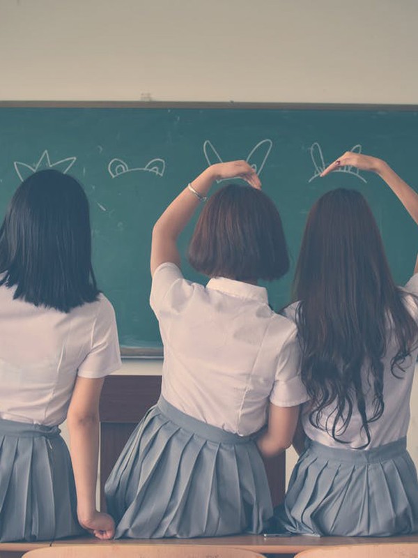 Should Schools Ban Girls From Wearing Skirts?