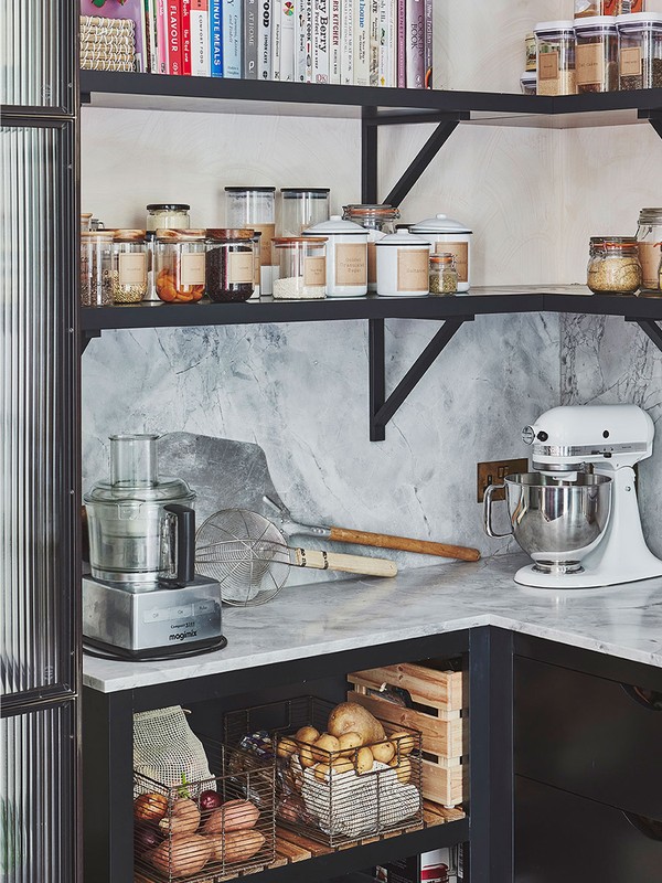 What You Need To Know About Kitchen Pantries