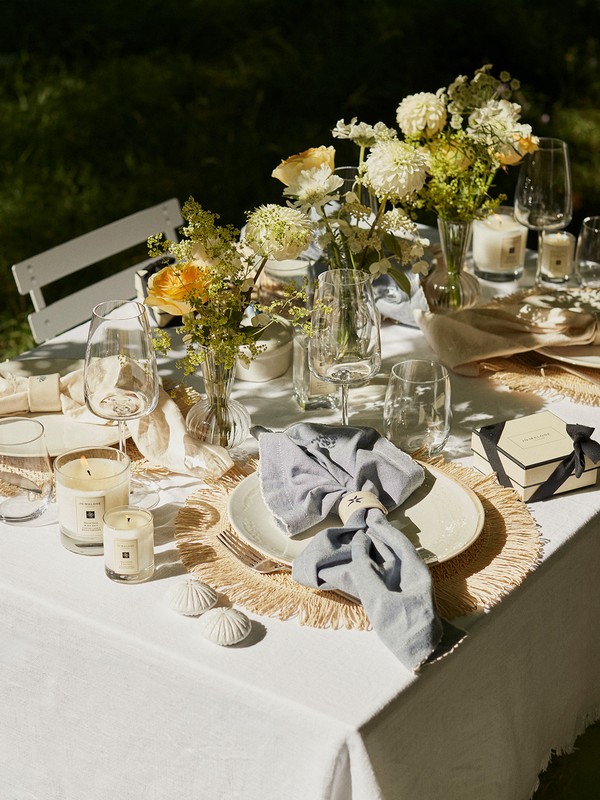 The Simple Way To Upgrade Your Summer Tablescape