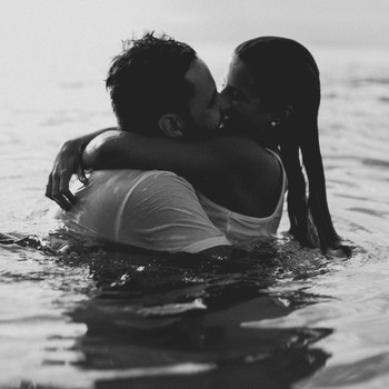 7 Surprising Things You Didn’t Know About Kissing