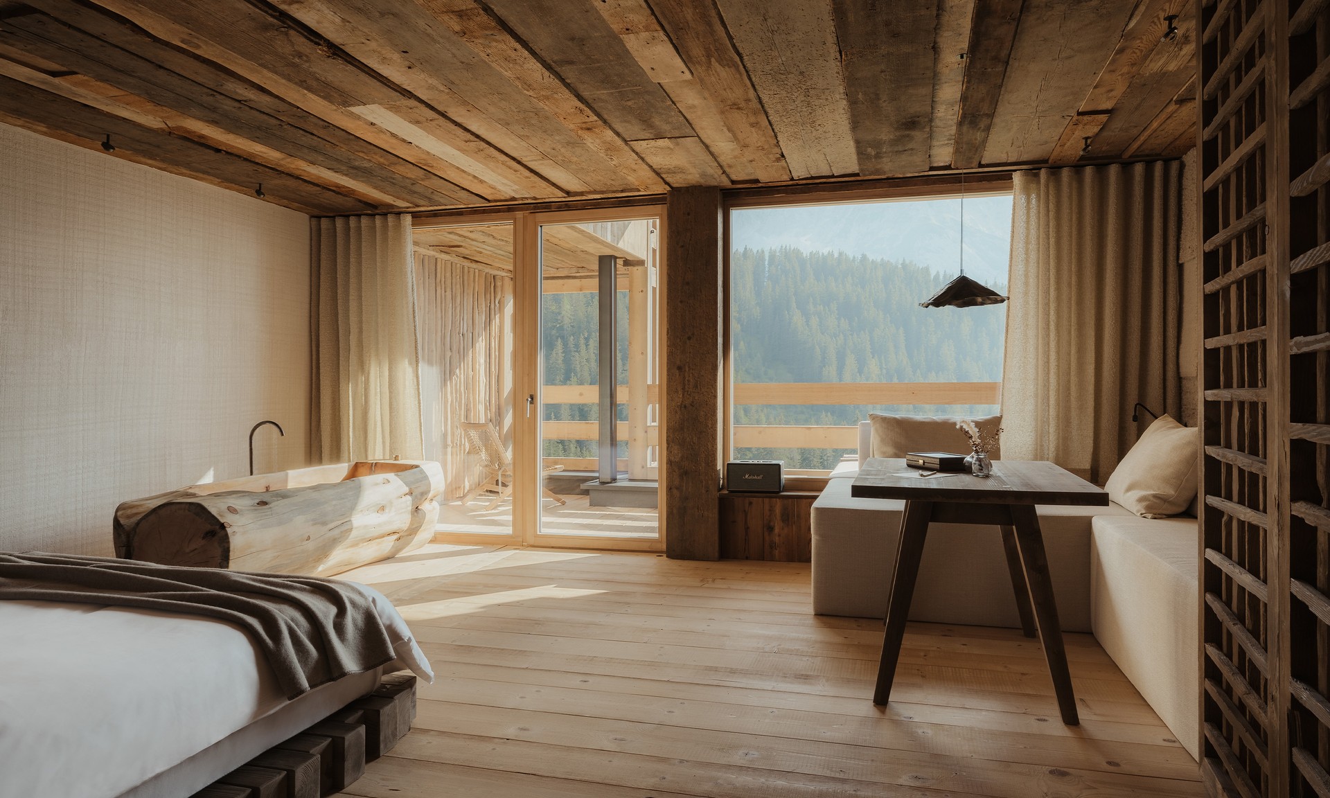 Eriro, Austria