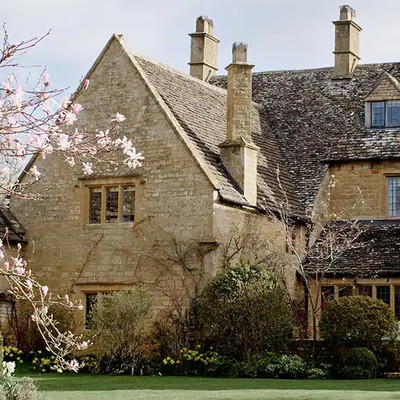 10 Great Airbnbs For Couples, Friends & Families
