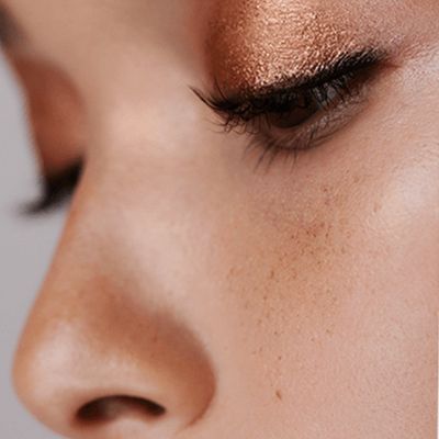 Get The Look: The Golden Eye Make-Up Trend