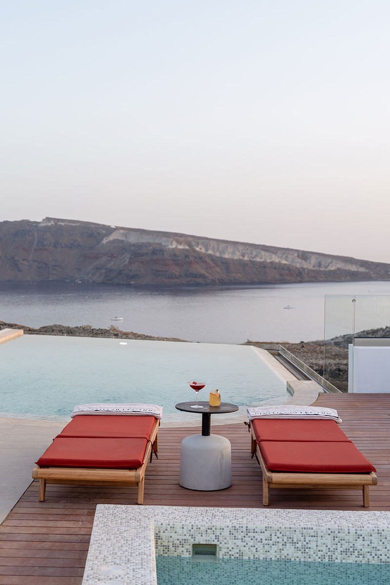 Icon Pool Villa, Santo Collection
