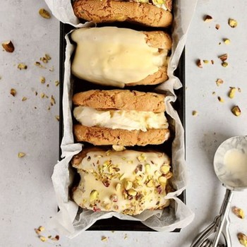 Pistachio & White Chocolate Ice Cream Cookie Sandwiches