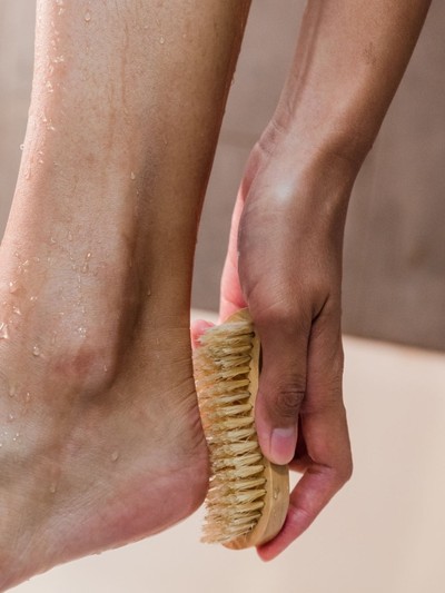 7 Podiatrist Tips For Summer-Ready Feet 