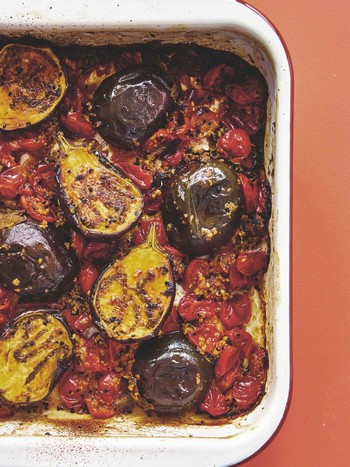 All-In-One Aubergine, Tomato & Nigella Seed Curry