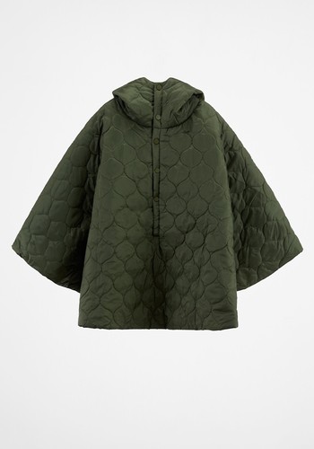 Water-Repellent Quilted Cape