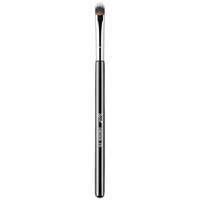 F70 Concealer Brush from Sigma