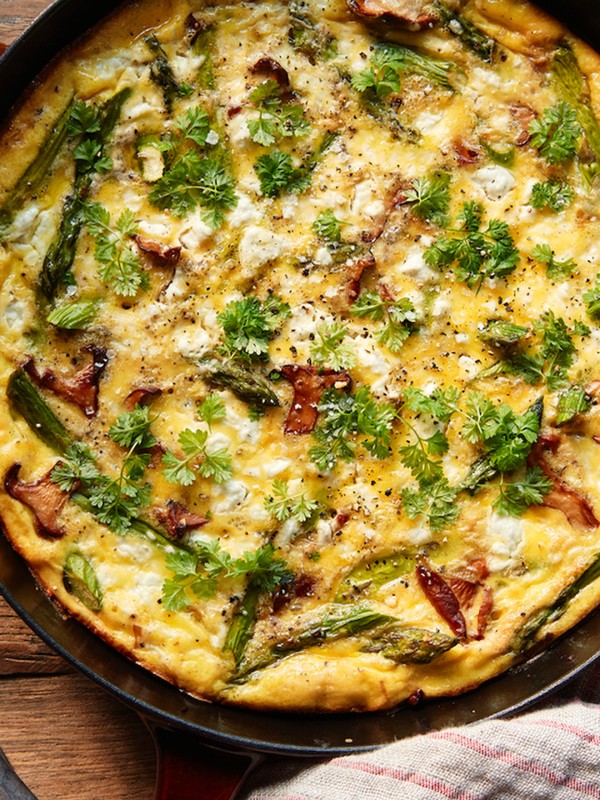 Asparagus, Chanterelle & Chèvre Frittata With Chervil