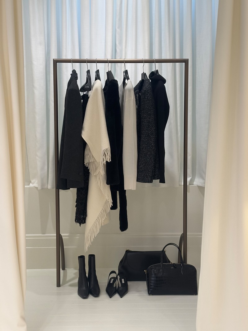 Join Lu For A TOTEME Try-On