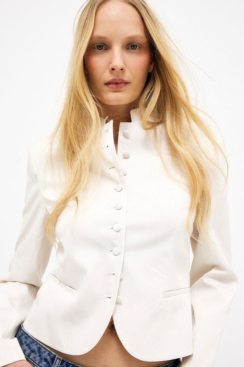 Structured Short Fitted Blazer