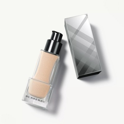 Fresh Glow Luminous Fluid Base from Burberry 