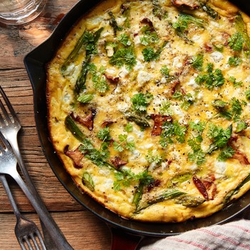 Asparagus, Chanterelle & Chèvre Frittata With Chervil