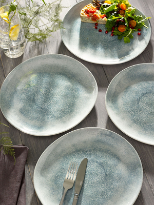 22 Pieces For Outdoor Dining