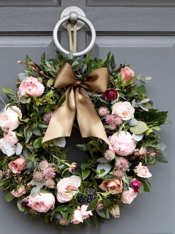 Your Guide To Buying & Making A Christmas Wreath