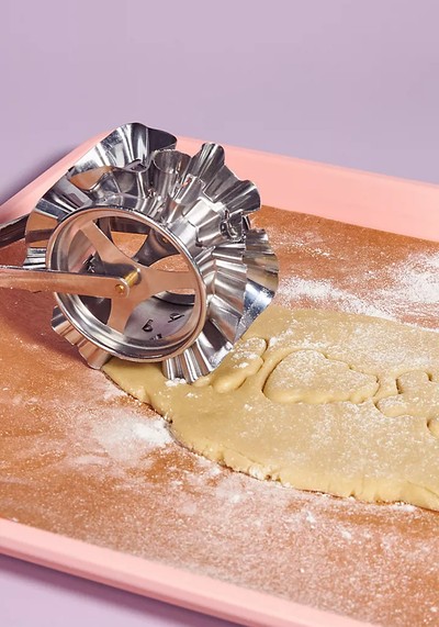 Dasher Cookie Cutter Roller