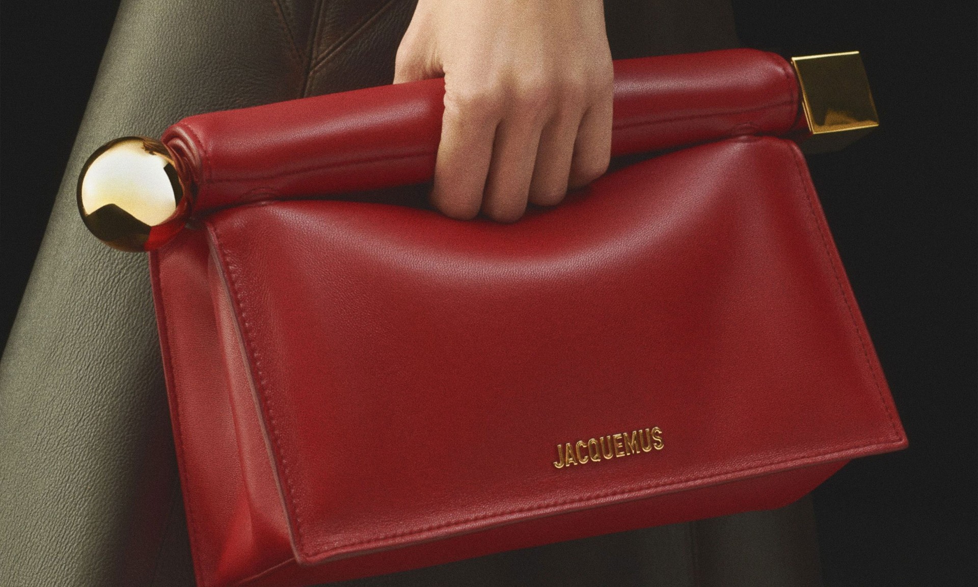 The Rond Carré Clutch from Jacquemus 