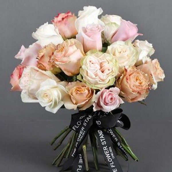 Mixed Light Ecuadorian Rose Bouquet from The Flower Stand