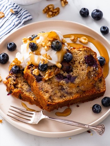 Vegan Blueberry & Walnut Banana Bread