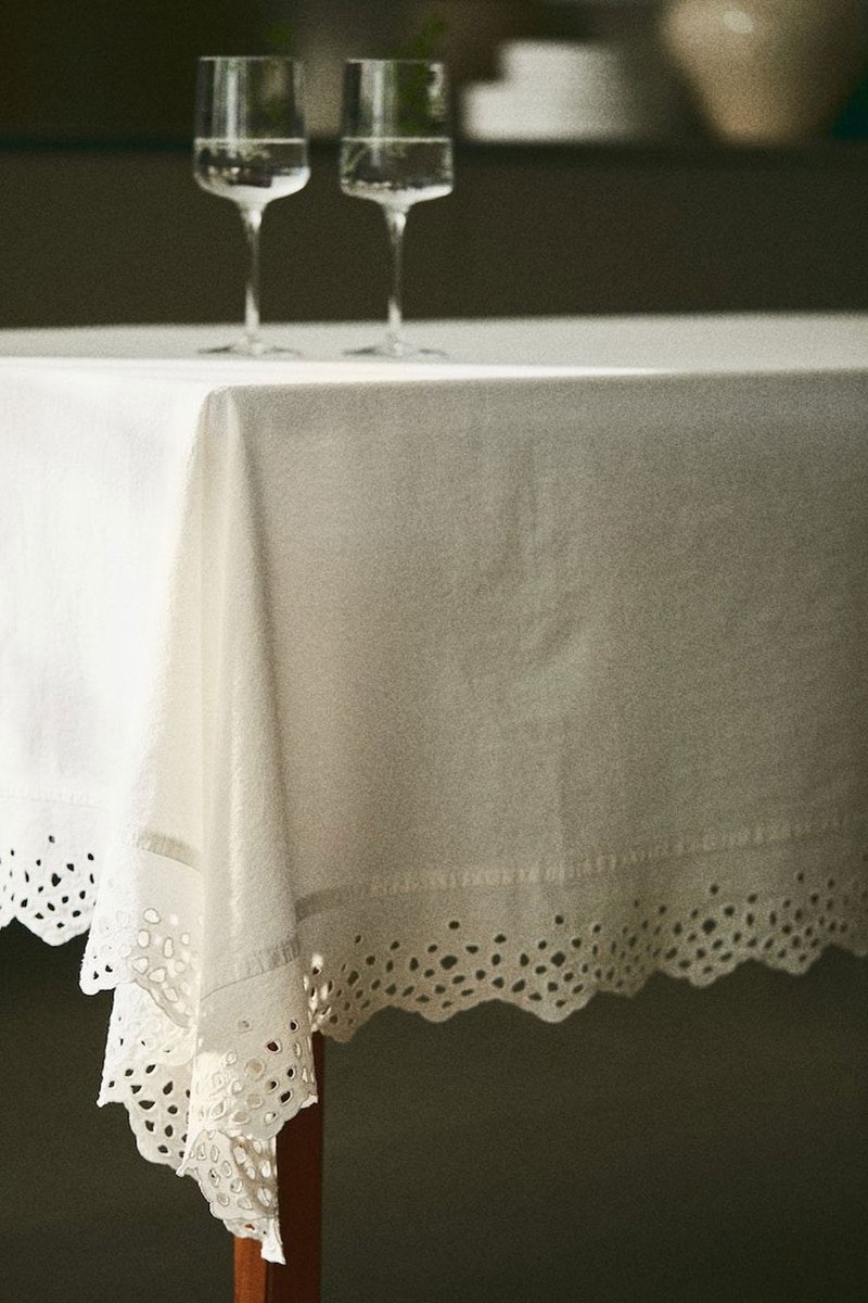 Broderie Anglaise Tablecloth