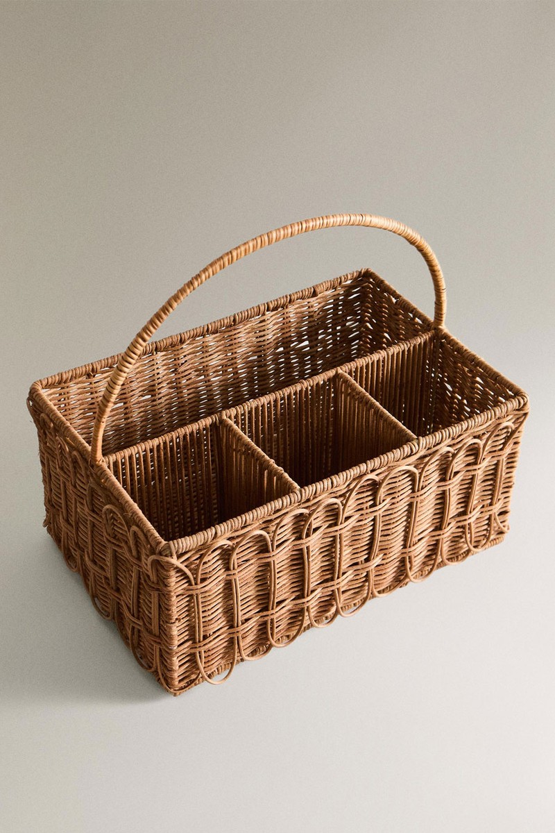 Rattan Picnic Hamper With Handle