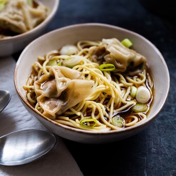 Wonton Braised Noodles With Tobiko