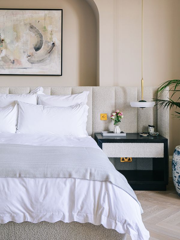 A Buyer’s Guide To Finding & Owning A Mattress