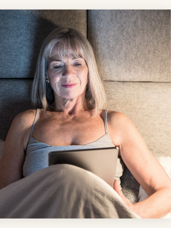 14 Of The Best Reading Lights To Buy Now