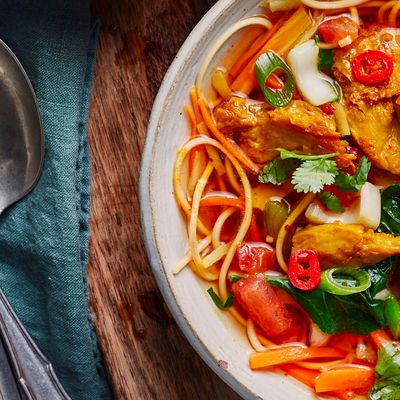 Spicy Noodle Soup With Chicken Chunks