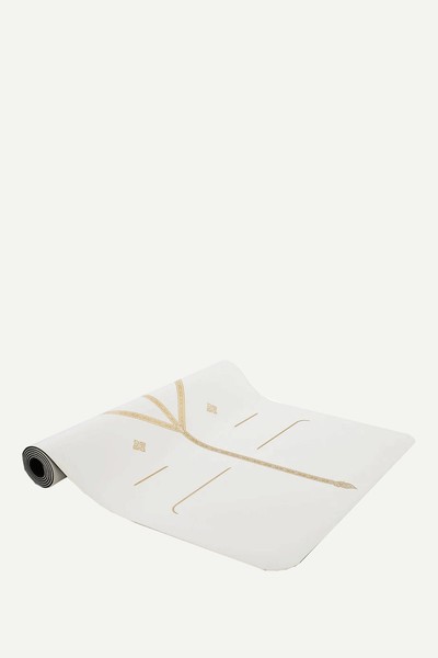 White Magic Travel Mat from Liforme