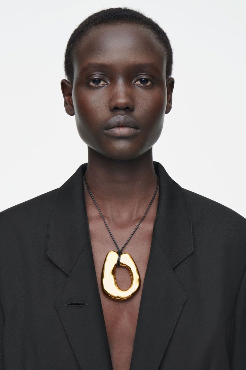 Molten Pendant Necklace from COS