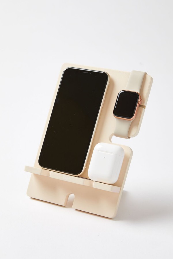 Collapsible Tech Hub from Typo
