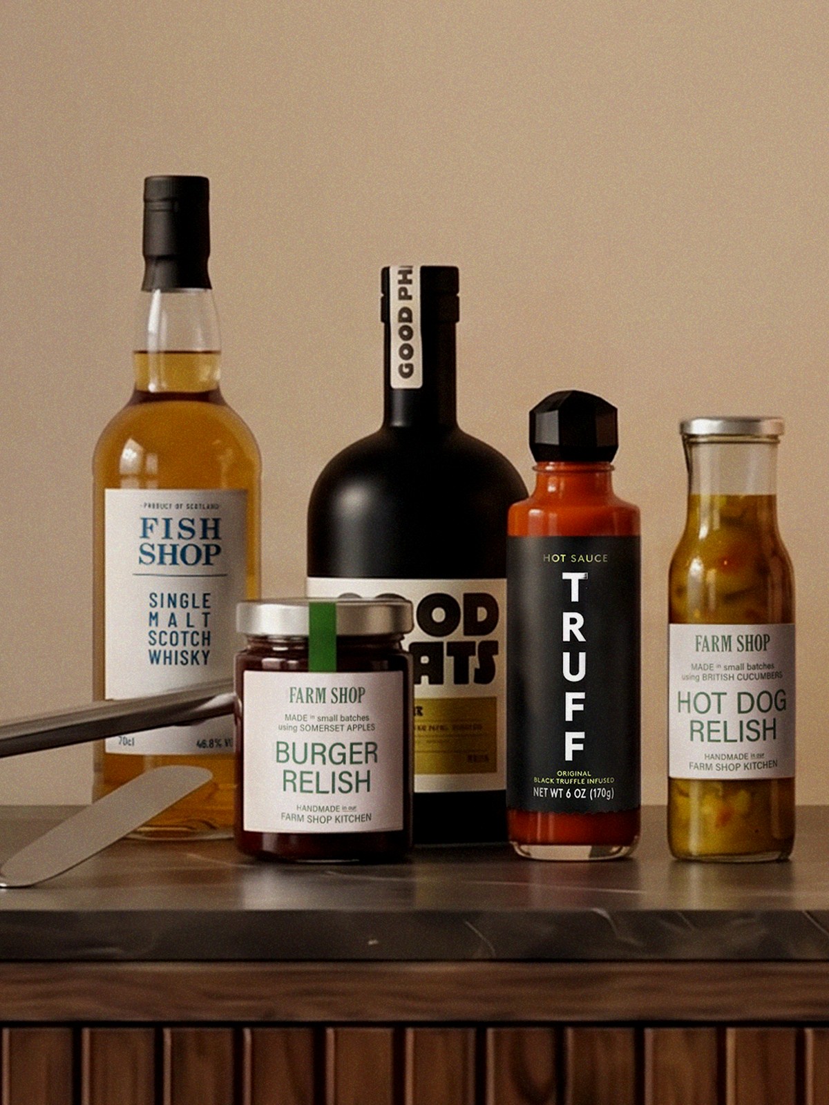 FOOD & DRINK