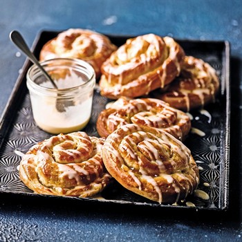 Spiced Clementine Breakfast Buns