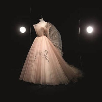 Christian Dior: Designer Of Dreams, V&A