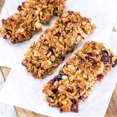 10 Simple Granola Bar Recipes To Up Your Snack Game