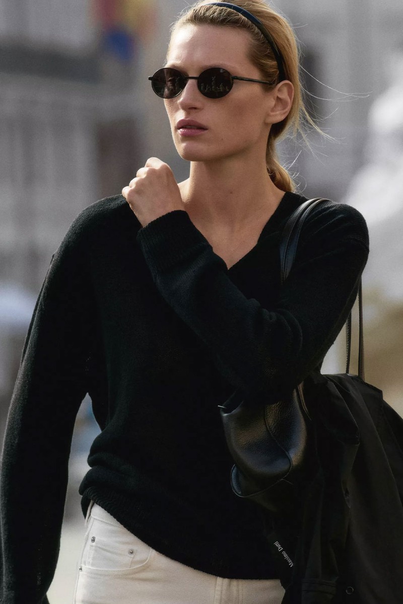 Linen V-Neck Knit Sweater