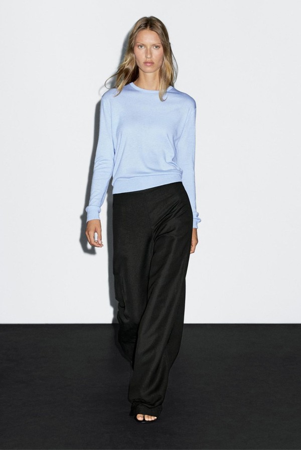 Wool Blend Knit Sweater With Crew Neck