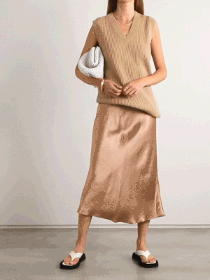 Leisure Washed-Satin Midi Skirt, £150 | Max Mara