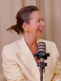 Confidence Rituals, Charlotte's Holiday Packing Formula & Carolyn Bessette's Style Lessons