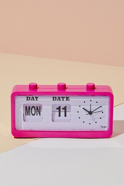 Retro Flip Clock from Typo