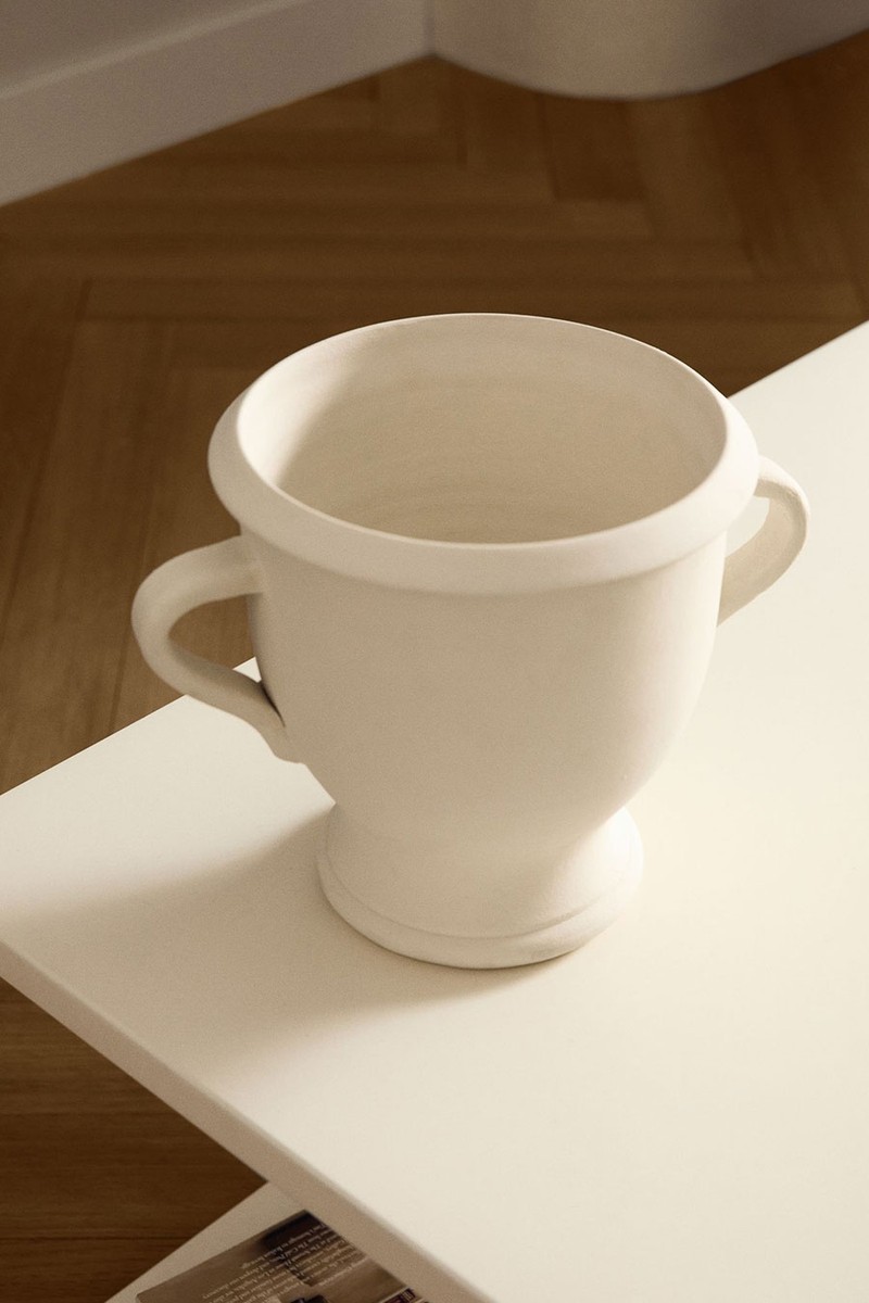 Home Small Terracotta Vase With Handles from Mango