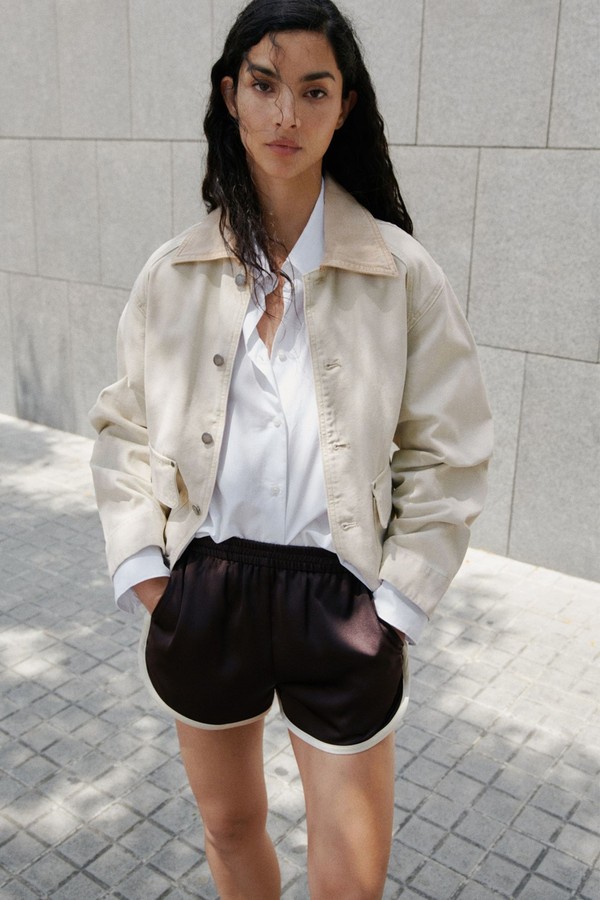 Shorts With Contrasting Trim