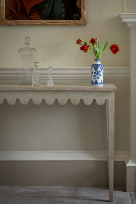 Scallop Console from Chelsea Textiles
