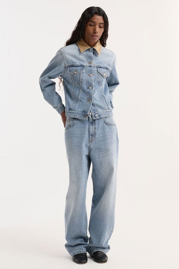 Suede Collar Fitted Denim Jacket from Róhe