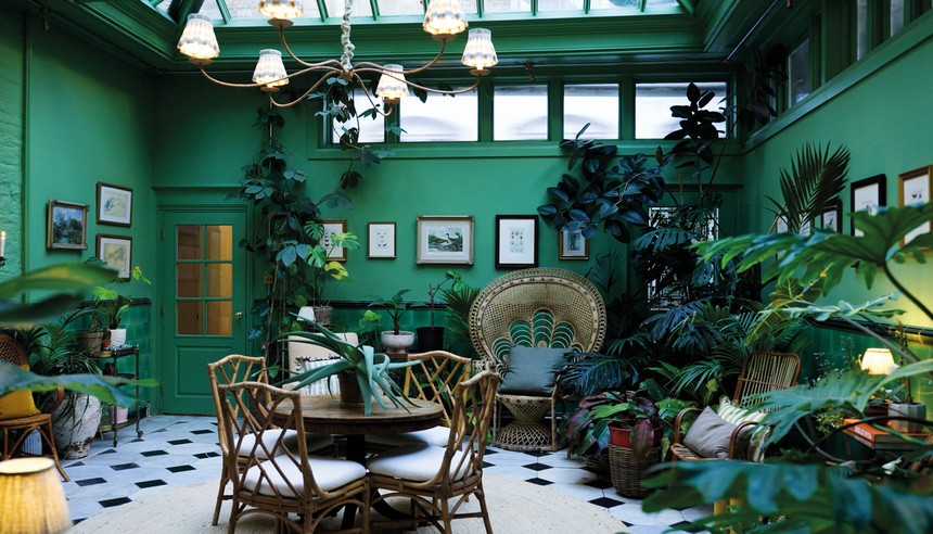 Inside Donna Ida’s Luxury Home: Art, Antiques & Elegant Interior Design