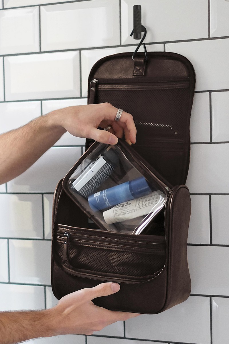 Hanging Washbag from Stackers
