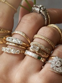 An Insider’s Guide To Sourcing Vintage Jewellery