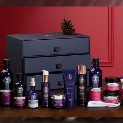 The Organic Christmas Gift Box For Beauty Lovers 